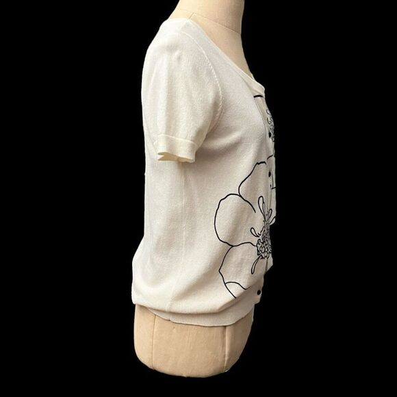 Loft  Women’s Short Sleeved, Lightweight Sweater / SZ: M / NWOT - Picture 2 of 6